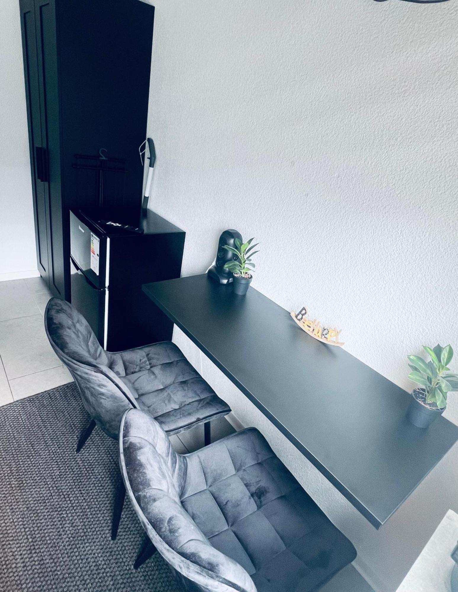 Traumhaftes 1-Zi Apartment Mit Gartennutzung Naehe Krefeld Hbf Buitenkant foto